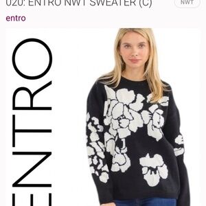 BEAUTIFUL NWT ENTRO BLACK AND WHITE SWEATER